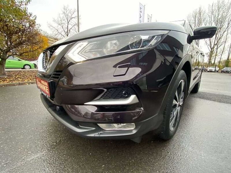 Nissan Qashqai 1.3 DIG-T DCT N-Connecta BFS*18Zoll