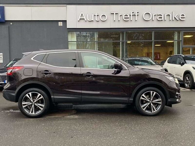 Nissan Qashqai 1.3 DIG-T DCT N-Connecta BFS*18Zoll