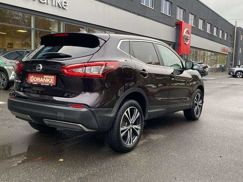 Nissan Qashqai 1.3 DIG-T DCT N-Connecta BFS*18Zoll