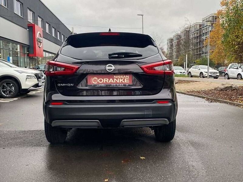 Nissan Qashqai 1.3 DIG-T DCT N-Connecta BFS*18Zoll