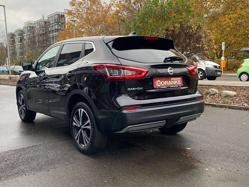 Nissan Qashqai 1.3 DIG-T DCT N-Connecta BFS*18Zoll