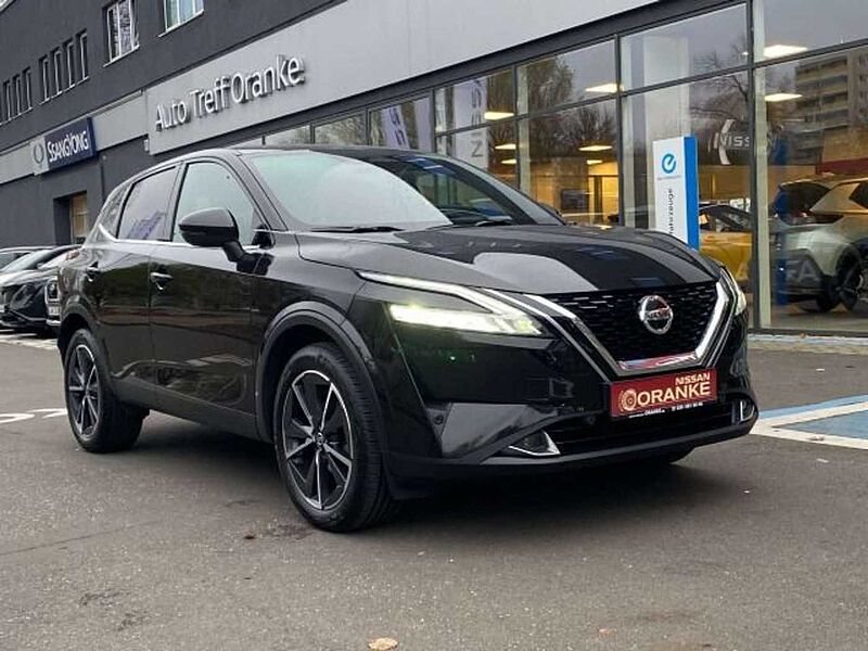 Nissan Qashqai 1.3 DIG-T X-Tronic Tekna * Winterräder