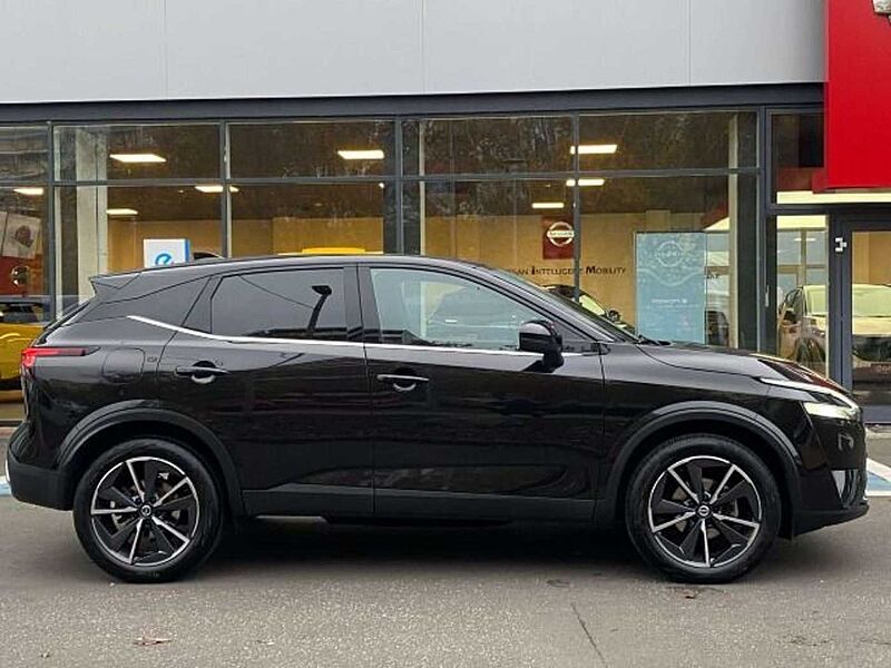 Nissan Qashqai 1.3 DIG-T X-Tronic Tekna * Winterräder